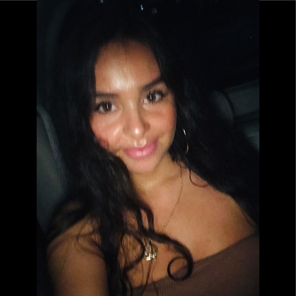 Meet your Posher, Cristina - Picture 4 of 4